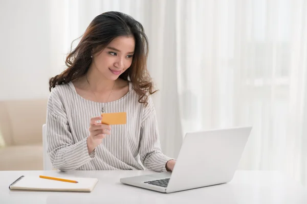 Track Vietnam Visa